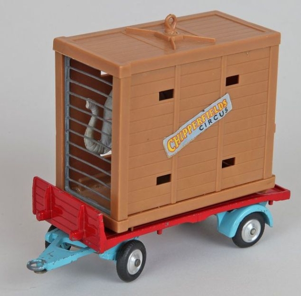 Corgi Toys Bedford Traction "Chipperfield Cirus" Truck with Trailerplatform 1959 DieCast Model (9069)